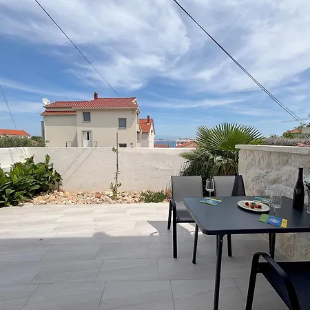 Comfortable Marijana Apartamento Preko