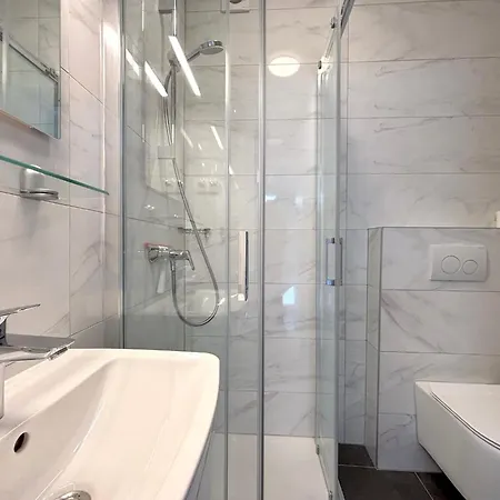 Comfortable Marijana