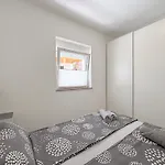 Comfortable Marijana *