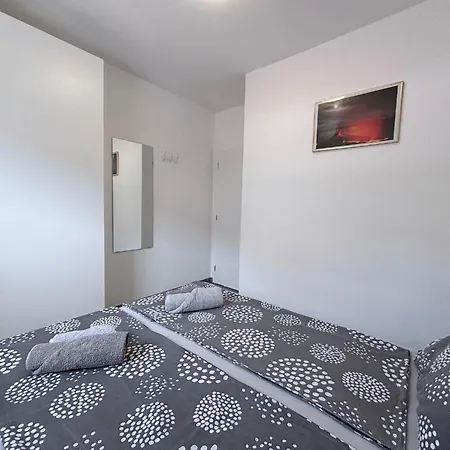 Comfortable Marijana Preko