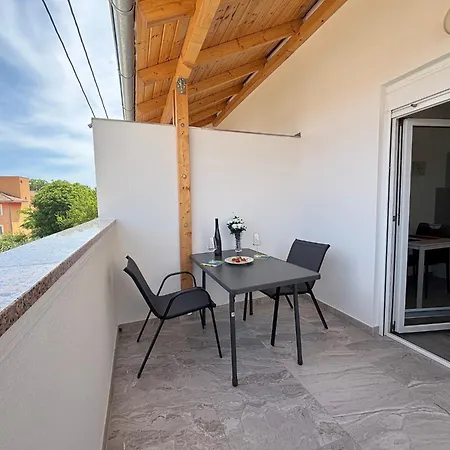 Comfortable Marijana Preko