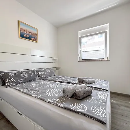 Comfortable Marijana *