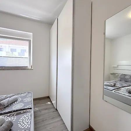 Comfortable Marijana Preko