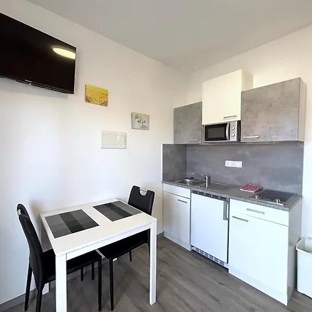 Comfortable Marijana