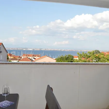 Comfortable Marijana Preko