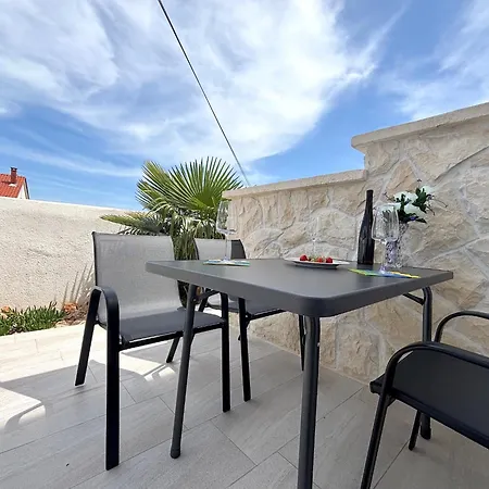 Comfortable Marijana * Preko