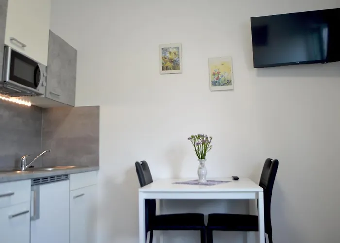 Comfortable Marijana