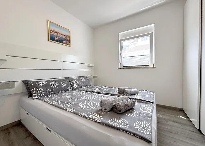 Comfortable Marijana *